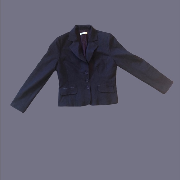 Melanie Lyne suit - Picture 2 of 4